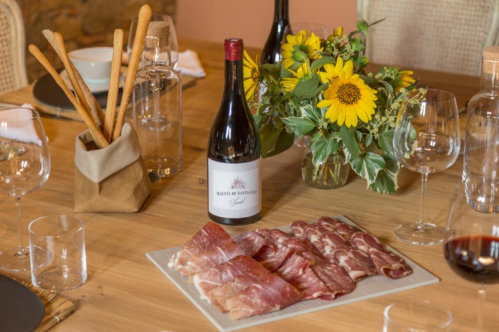 Degustazione vini Castiglion Fiorentino| Maestà di Santa Luce |Arezzo